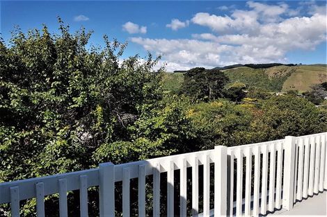 Photo of property in 28 Forest Road, Raumati South, Paraparaumu, 5032