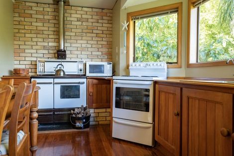 Photo of property in 15 Irishtown Road, Kuaotunu, Whitianga, 3592