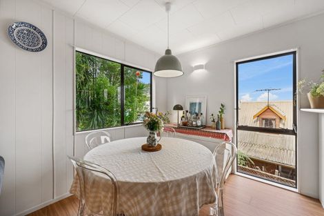 Photo of property in 26 Brian Crescent, Stanmore Bay, Whangaparaoa, 0932