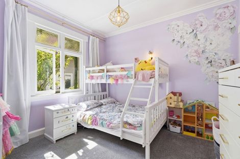 Photo of property in 18 Parsons Street, Saint Johns Hill, Whanganui, 4501