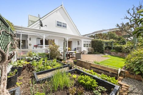 Photo of property in 3 Richmond Street, Fitzroy, New Plymouth, 4312