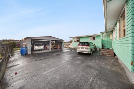 Photo of property in 74 Bader Drive, Mangere, Auckland, 2022