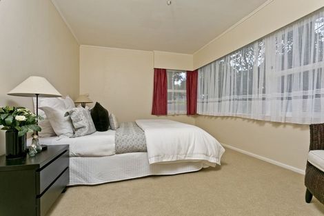 Photo of property in 1 Lynn Road, Bayview, Auckland, 0629