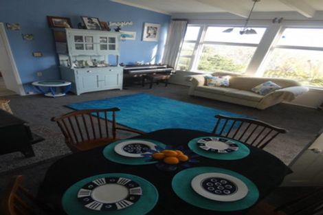 Photo of property in 94 Pomare Road, Tirohanga, Lower Hutt, 5010