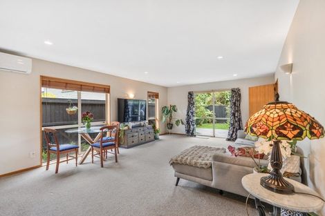 Photo of property in 2/9 Cherry Place, Casebrook, Christchurch, 8051