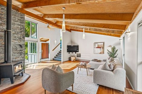 Photo of property in 99d Carter Road, Oratia, Auckland, 0604