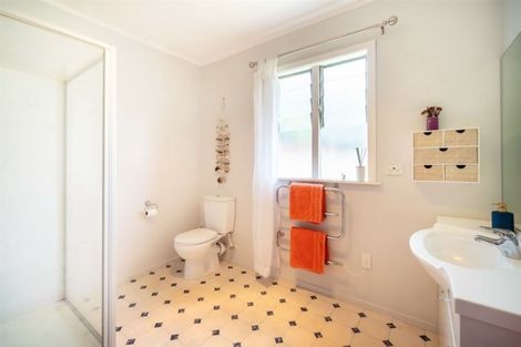 Photo of property in 20 Coronation Street, Belmont, Auckland, 0622