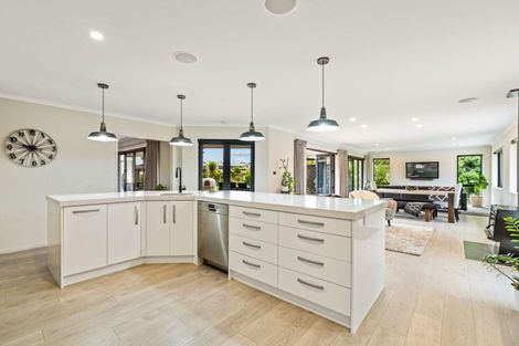 Photo of property in 33 Tesoro Way, Parahaki, Whangarei, 0112