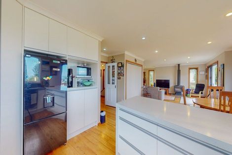 Photo of property in 15 Patui Avenue, Ngarimu Bay, Thames, 3575