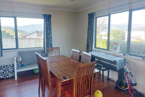Photo of property in 26 Ronald Scott Grove, Riverstone Terraces, Upper Hutt, 5018