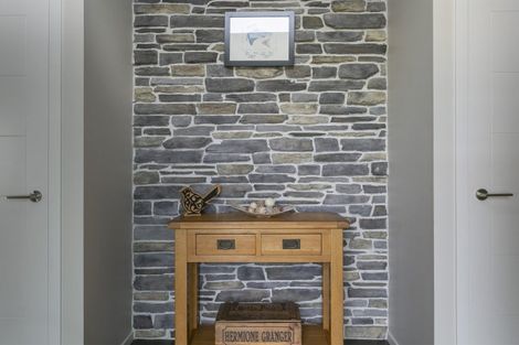 Photo of property in 2/500 Kinloch Road, Kinloch, Taupo, 3377