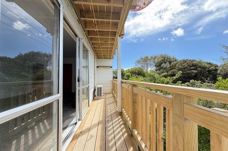 Photo of property in 9-11 Thimble Lane, Whitby, Porirua, 5024