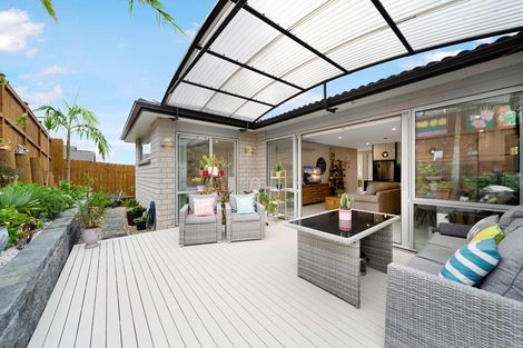 Photo of property in 16 Tararua Street, Massey, Auckland, 0614