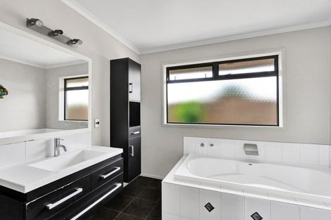 Photo of property in 50b Penrod Drive, Bell Block, New Plymouth, 4312