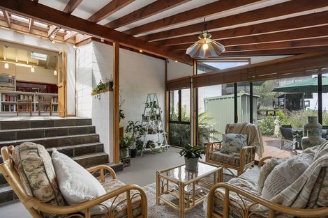 Photo of property in 35 Jacaranda Avenue, Beach Haven, Auckland, 0626