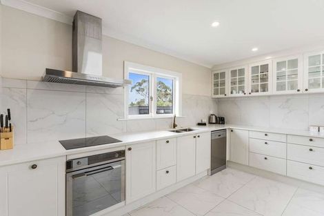 Photo of property in 88 Onewa Road, Northcote Point, Auckland, 0627