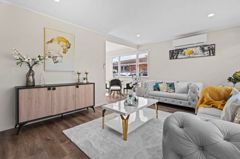 Photo of property in 77 Dale Crescent, Pakuranga, Auckland, 2010