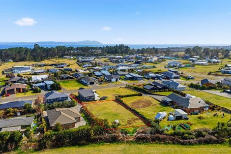 Photo of property in 127 Parekaawa Drive, Motuoapa, 3382