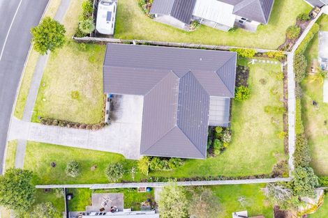 Photo of property in 4 Kowi Lakes Drive, One Tree Point, 0118