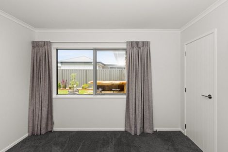 Photo of property in 14 Rangataiki Place, Te Awa, Napier, 4110