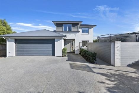 Photo of property in 225 Memorial Avenue, Burnside, Christchurch, 8053