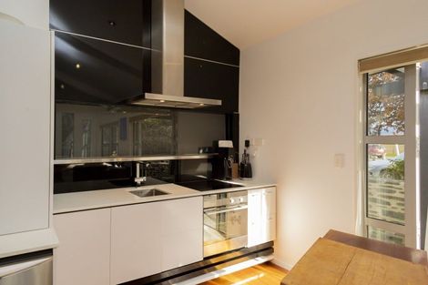 Photo of property in 1 Mcdonnell Road, Arrowtown, 9302