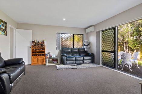 Photo of property in 5 Morewood Lane, Favona, Auckland, 2024