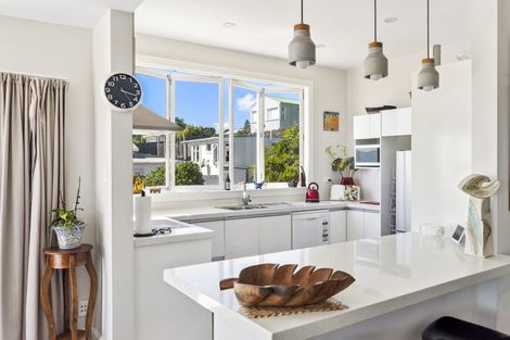 Photo of property in 60 The Parade, Paekakariki, 5034