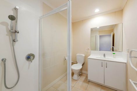 Photo of property in Tuscany Way, 21/3 Ambrico Place, New Lynn, Auckland, 0600