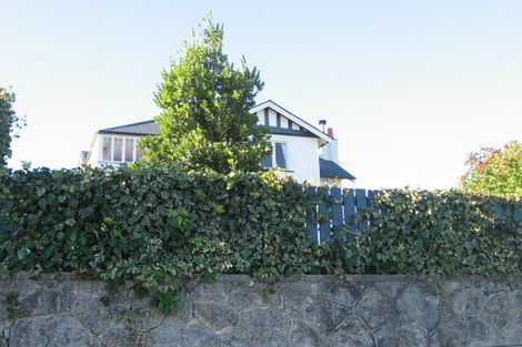 Photo of property in 5 Roslyn Road, Bluff Hill, Napier, 4110