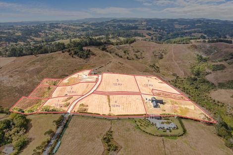 Photo of property in 101 Wintour Road, Waimauku, 0881