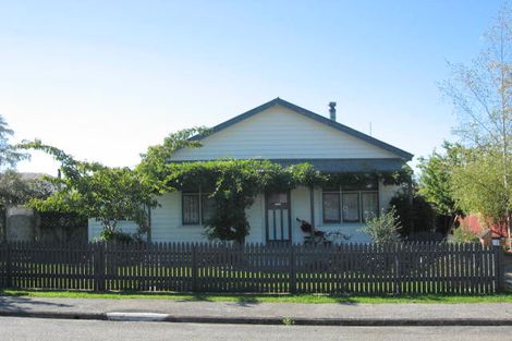 Photo of property in 16 Maude Street, Waimate, 7924