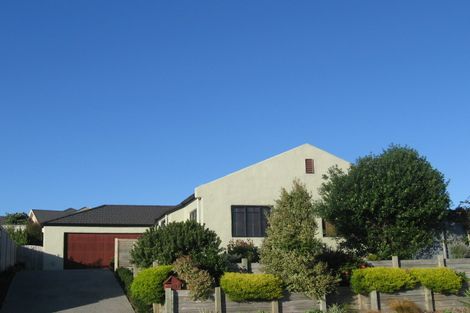 Photo of property in 107 Realm Drive, Paraparaumu, 5032