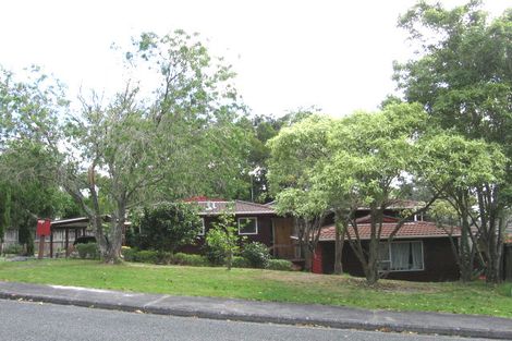 Photo of property in 18 Odin Place, Beach Haven, Auckland, 0626