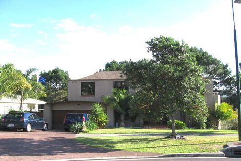 Photo of property in 34 Calypso Way, Unsworth Heights, Auckland, 0632