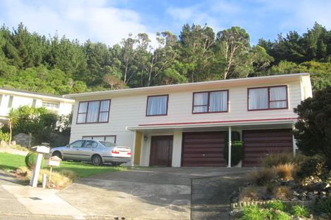 Photo of property in 22 Katarina Grove, Tawa, Wellington, 5028