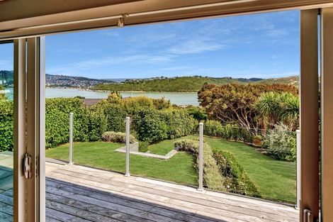 Photo of property in 14 Dornoch Place, Papakowhai, Porirua, 5024