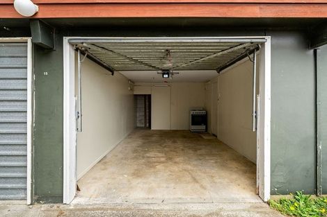 Photo of property in 1/15 Bloomsbury Grove, Newlands, Wellington, 6037