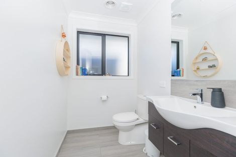 Photo of property in 126 Melksham Drive, Churton Park, Wellington, 6037