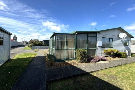 Photo of property in 50d Lanark Street, Balclutha, 9230