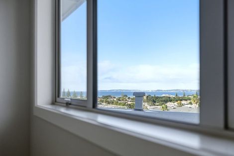 Photo of property in 56 Panorama Heights, Orewa, 0931