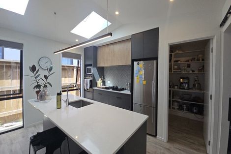 Photo of property in 16 Barn Road, Jacks Point, 9371