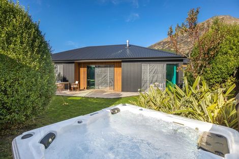 Photo of property in 18 Silver Street, Lower Shotover, Queenstown, 9304