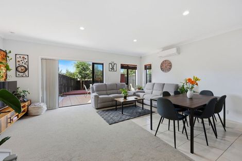 Photo of property in 118 Huntington Drive, Huntington Park, Auckland, 2013