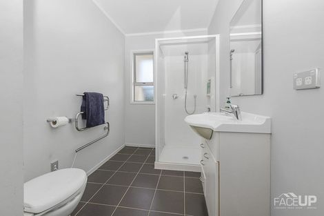 Photo of property in 2/143a Wiseley Road, West Harbour, Auckland, 0618