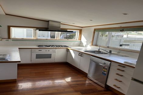 Photo of property in 281 The Parade, Island Bay, Wellington, 6023