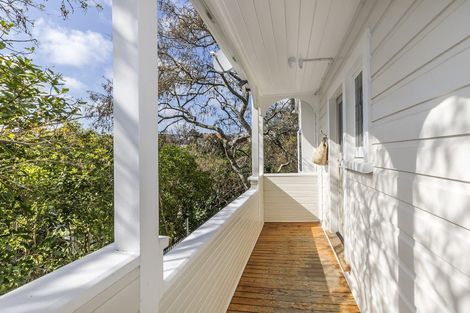 Photo of property in 40 Ngaio Road, Kelburn, Wellington, 6012