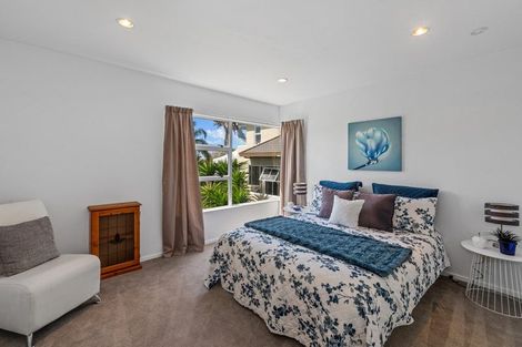 Photo of property in 1/16 Sailfish Drive, West Harbour, Auckland, 0618