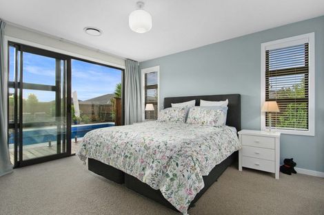 Photo of property in 16 Korako Drive, Kumeu, 0810
