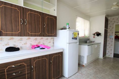 Photo of property in 30 Goldsmith Crescent, Levin, 5510